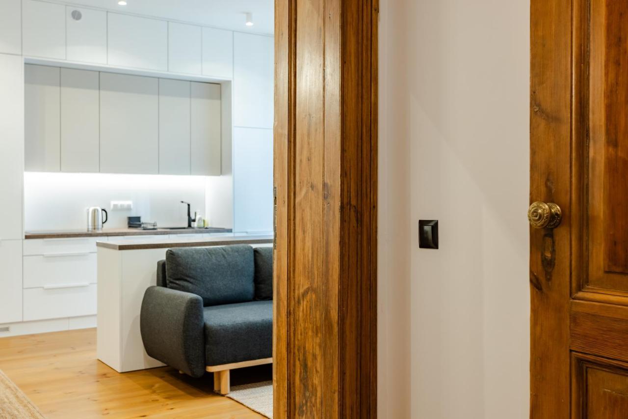 Two Bedroom Very Berry Apartment In Poznan With Desk By Noclegi Renters ภายนอก รูปภาพ